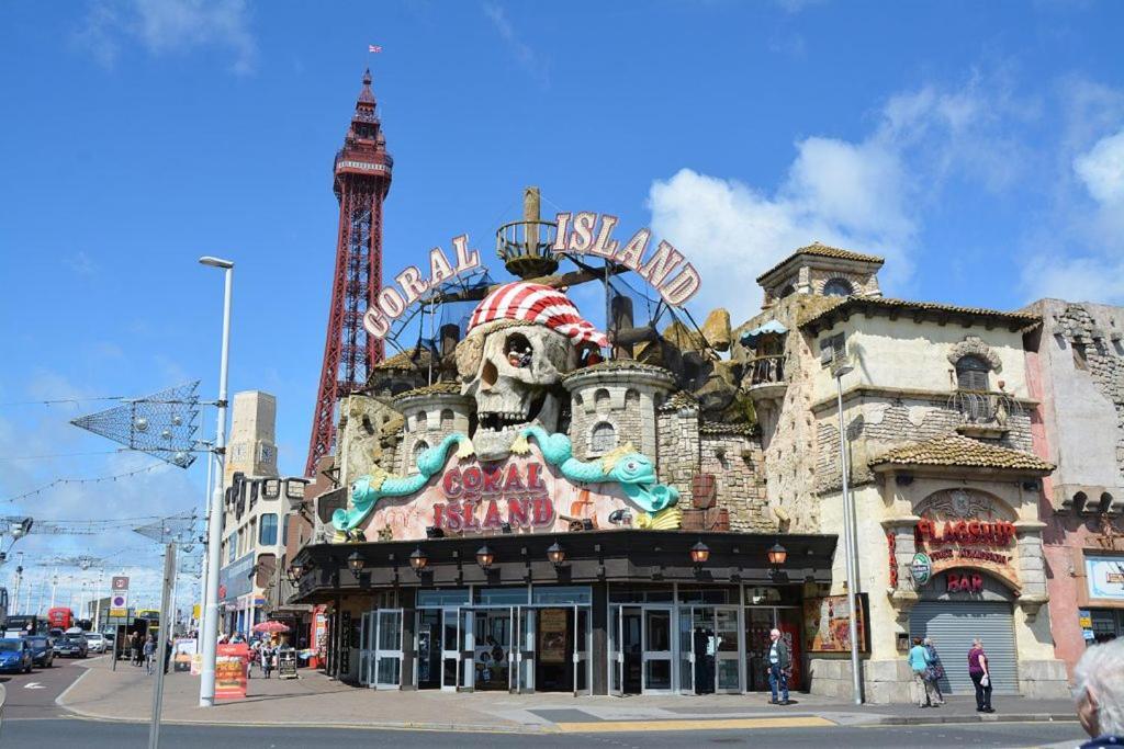 Bamber House - Large Modern Home & Perfect Location Blackpool Kültér fotó